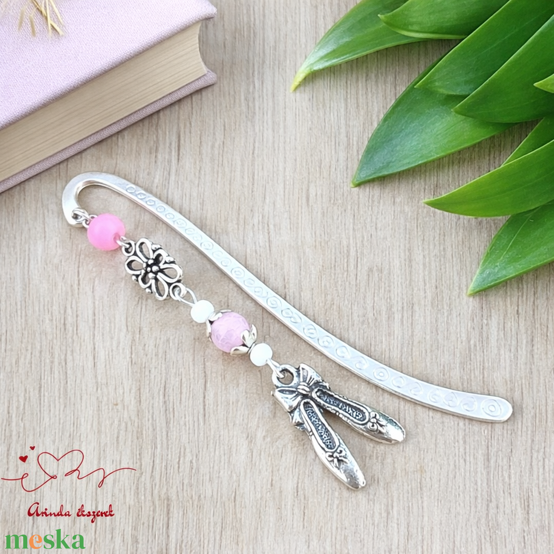 Balettcipő könyvjelző rózsaszín-fehér gyöngyökkel � elegáns ajándék táncosoknak, balett rajongóknak - könyv & zene - könyvjelző - Meska.hu