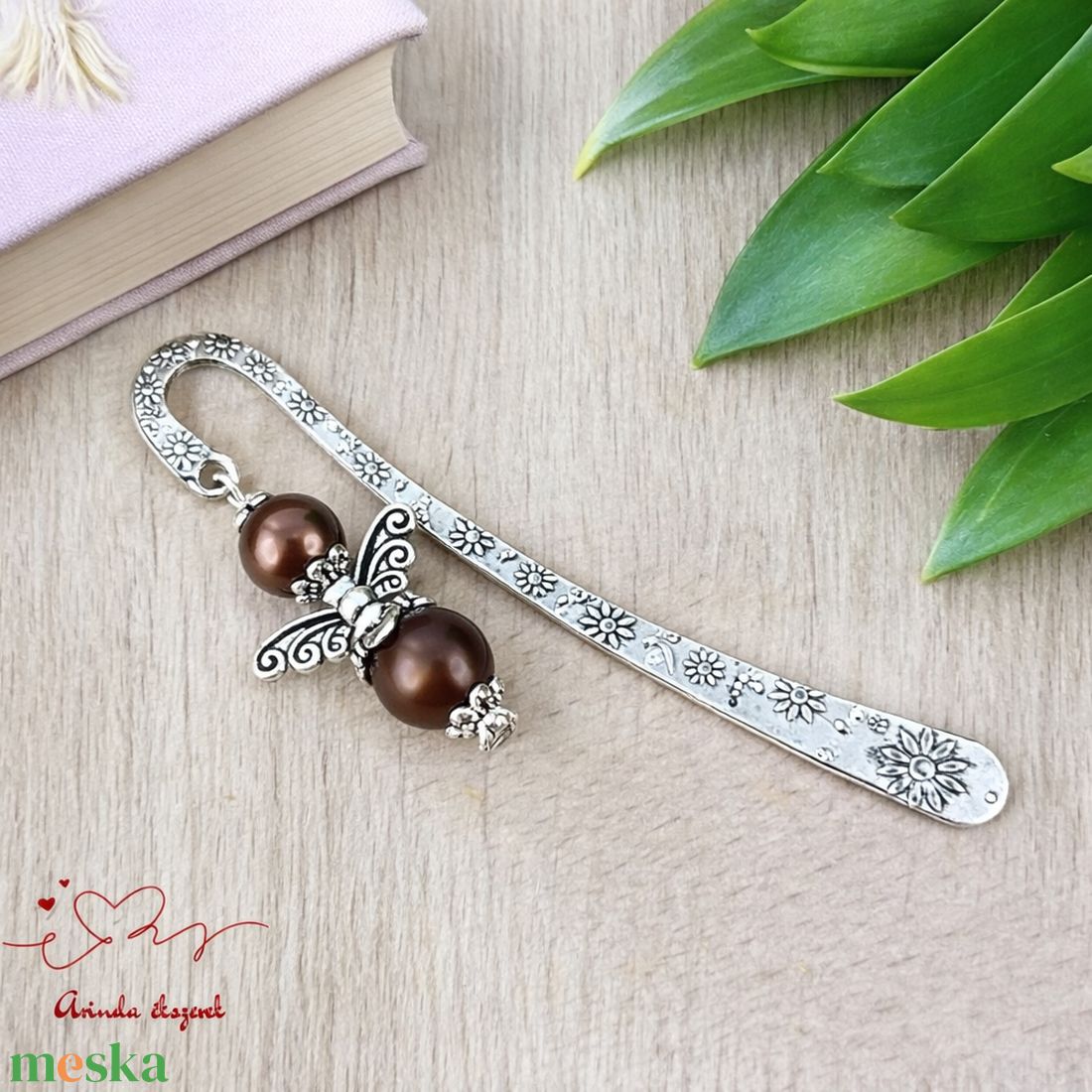 Angyal könyvjelző barna gyöngyökkel - meghitt karácsonyi ajándék könyvszeretőknek - könyv & zene - könyvjelző - Meska.hu