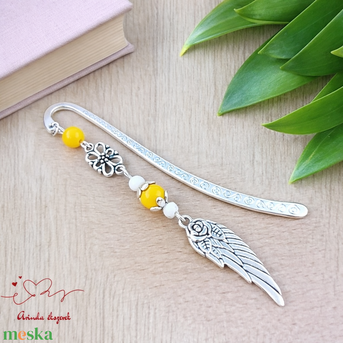 Angyalszárnyas könyvjelző - évzáró ajándék ballagásra, év végi köszönetként citromsárga színben - könyv & zene - könyvjelző - Meska.hu