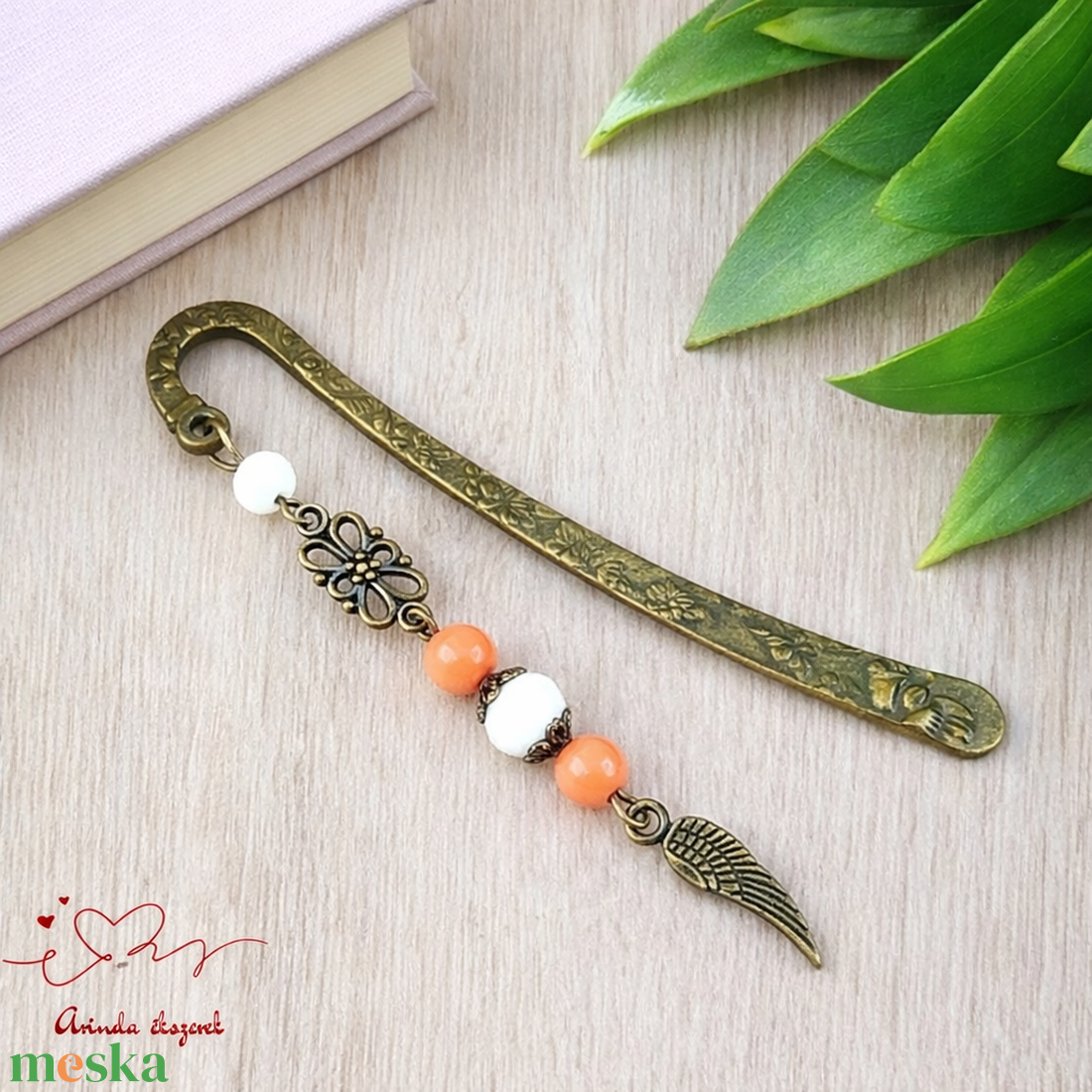 Angyalszárny könyvjelző  narancs gyöngyökkel - kézzel készült ajándék könyvszeretőknek - könyv & zene - könyvjelző - Meska.hu