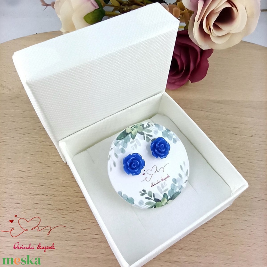 Sötétkék rózsás bedugós fülbevaló � 10 mm, nemesacél alapú elegáns virág ékszer - ékszer - fülbevaló - pötty fülbevaló - Meska.hu