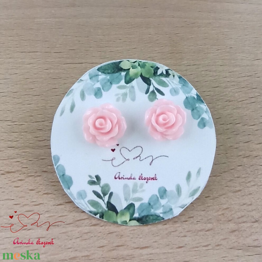 Rózsaszín rózsás bedugós fülbevaló � 10 mm, nemesacél alapú elegáns virág ékszer - ékszer - fülbevaló - pötty fülbevaló - Meska.hu