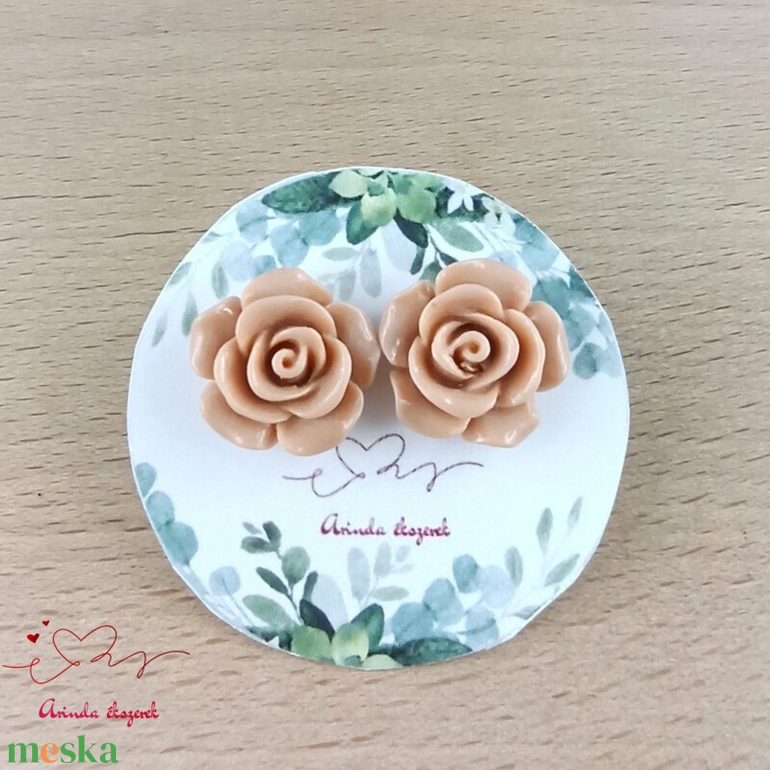 14 mm beige rózsa bedugós fülbevaló � nemesacél alapú romantikus virág ékszer, ajándék nőknek - ékszer - fülbevaló - pötty fülbevaló - Meska.hu