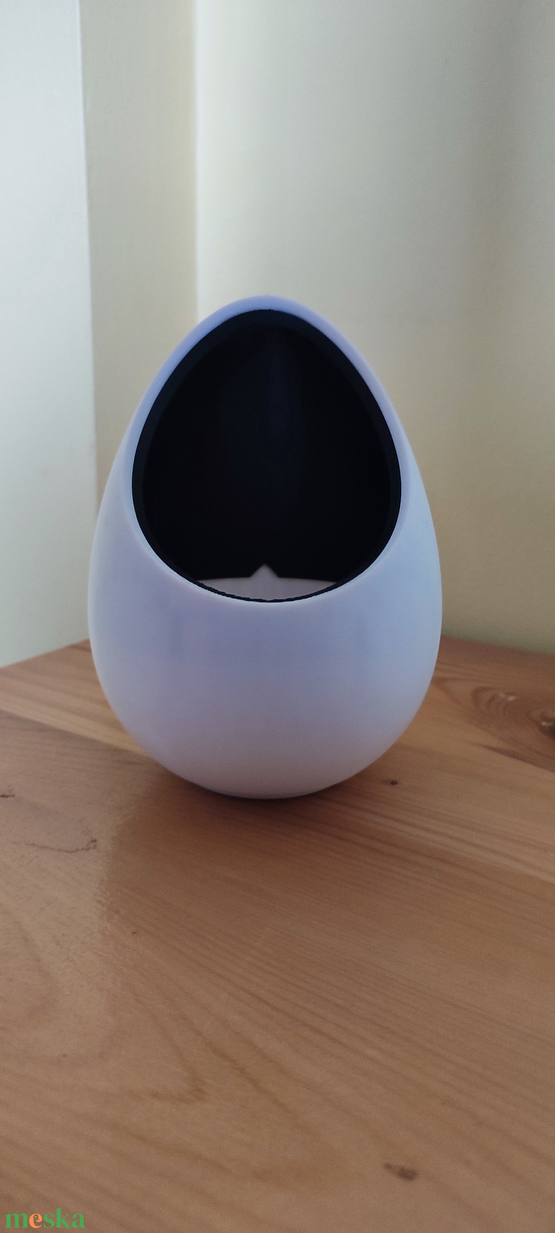 Dísznövény ültető tojás - Fehér-Fekete - otthon & életmód - virágdekoráció - virágtartó - Meska.hu