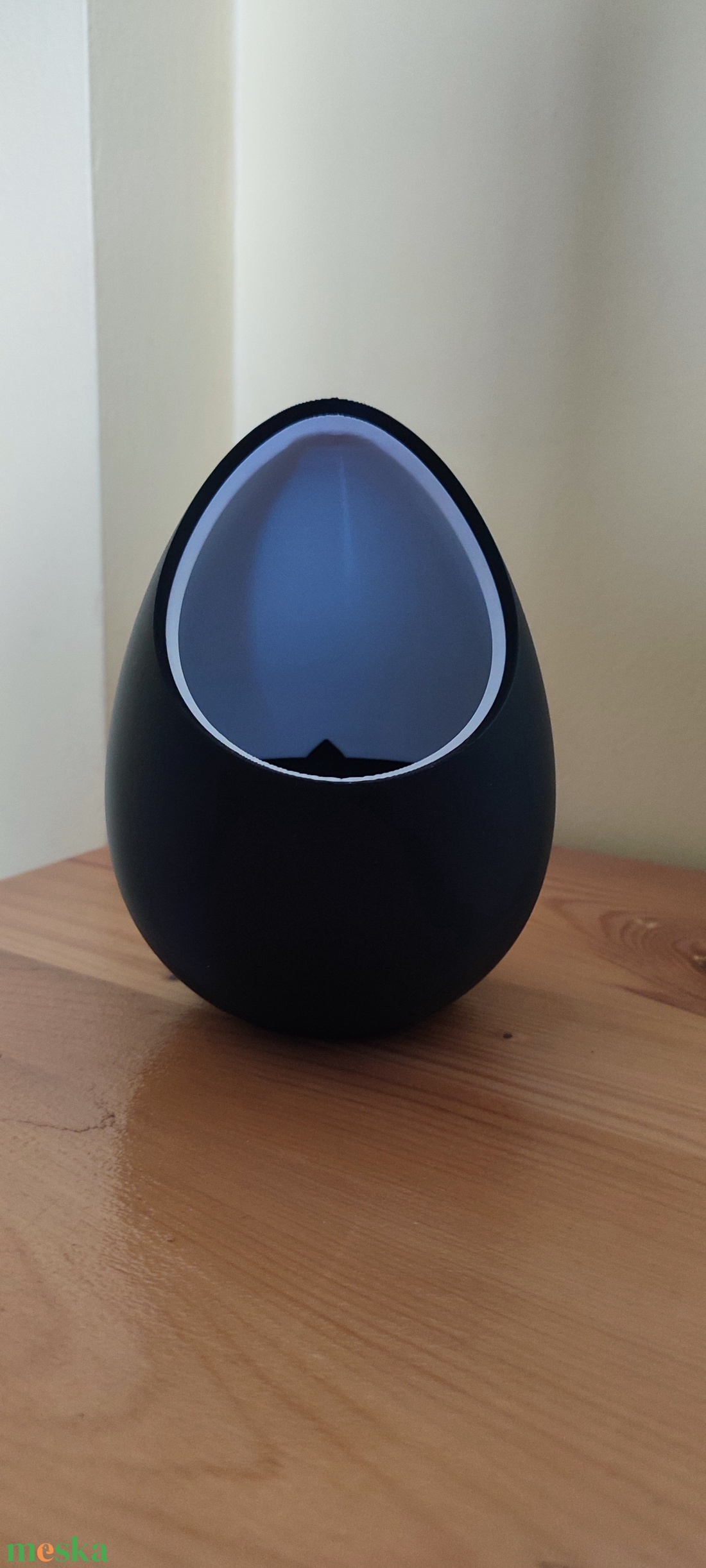 Dísznövény ültető tojás - Fekete-Fehér - otthon & életmód - virágdekoráció - virágtartó - Meska.hu