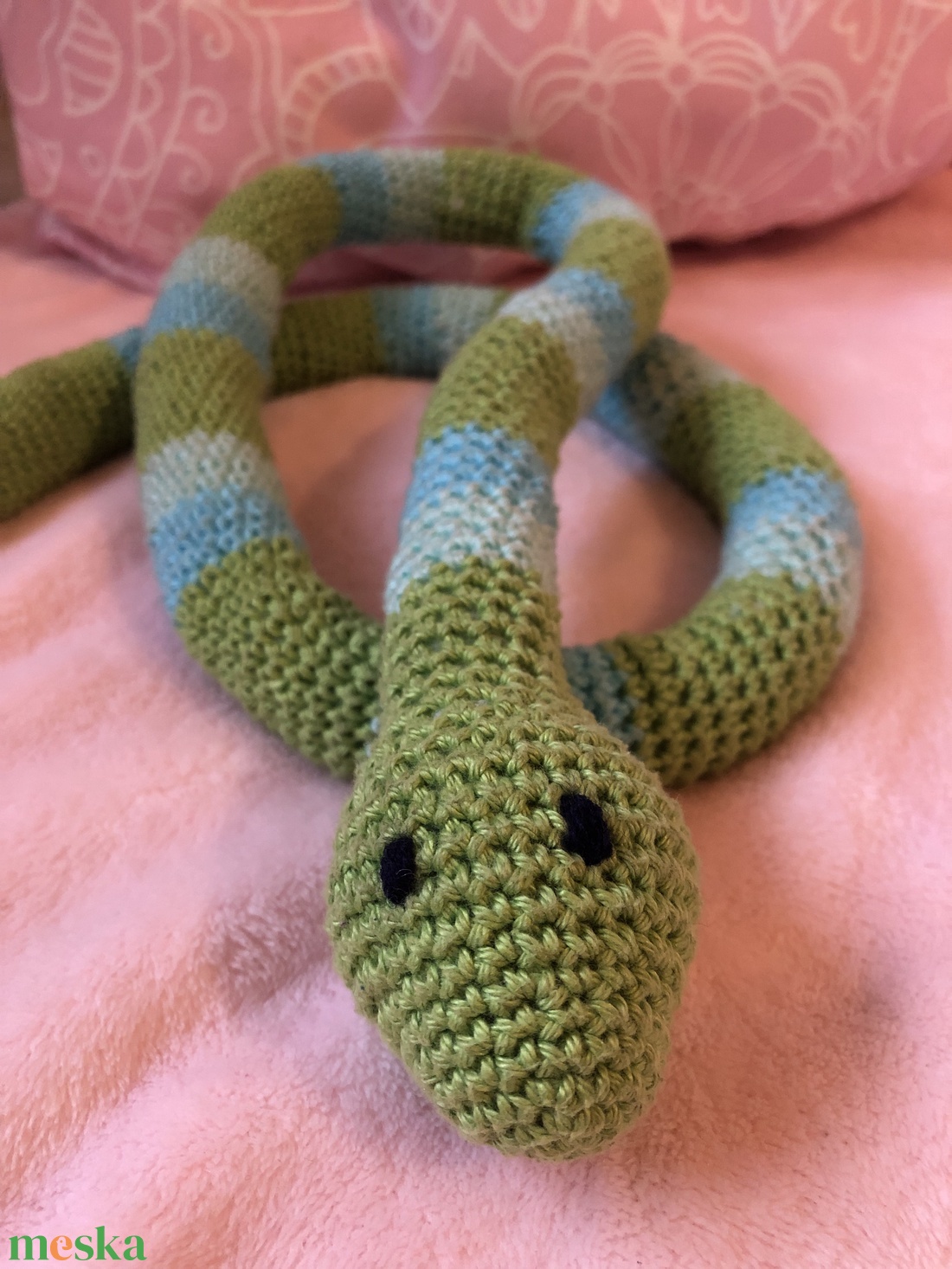 Horgolt 1 méteres csíkos kígyó - játék & sport - plüssállat & játékfigura - más figura - Meska.hu