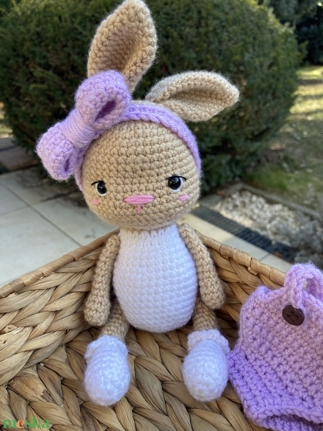 Öltöztethető horgolt kisnyuszi - játék & sport - plüssállat & játékfigura - nyuszi - Meska.hu
