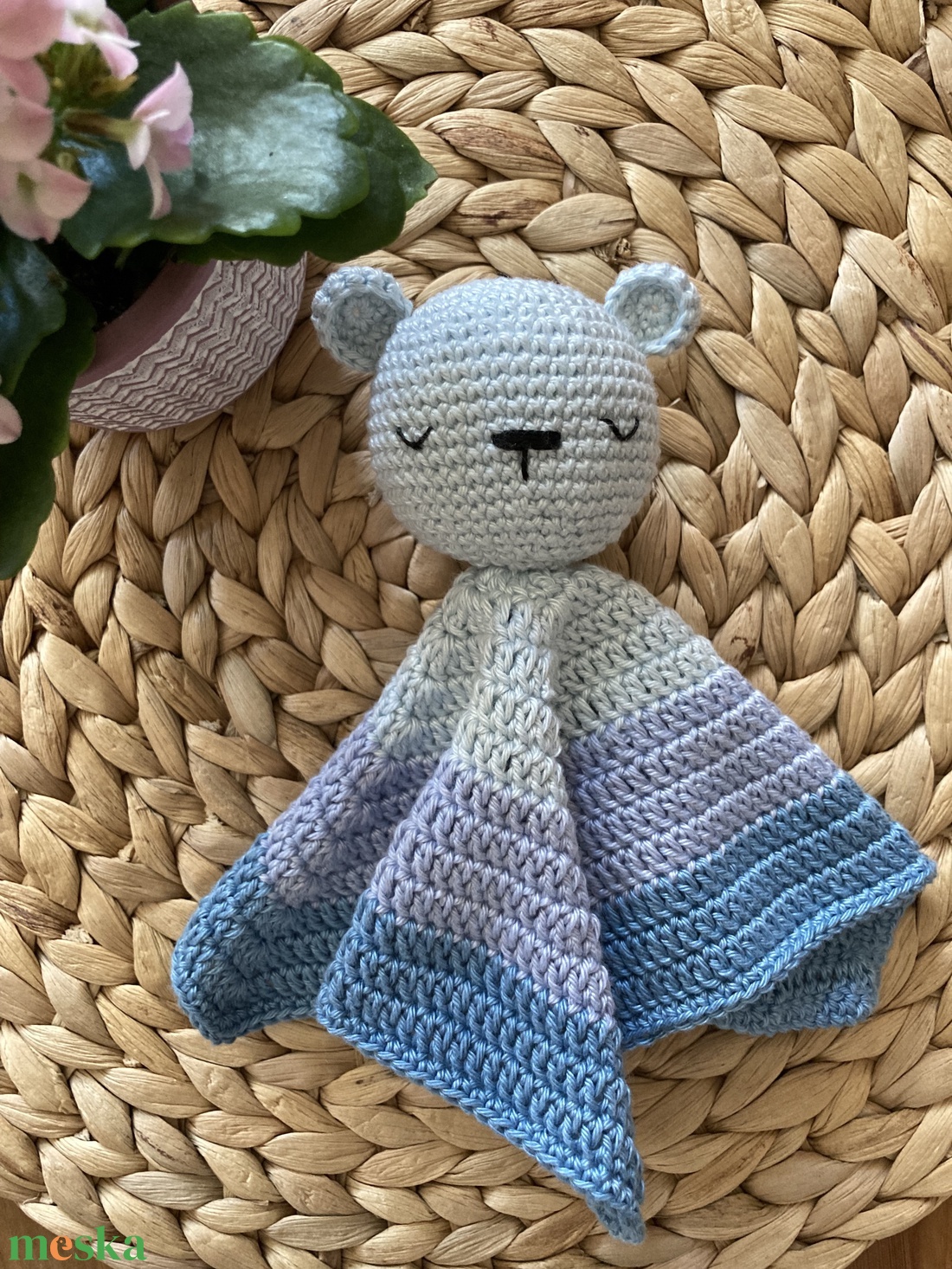 Horgolt macis alvóka, szundikendő - játék & sport - Meska.hu