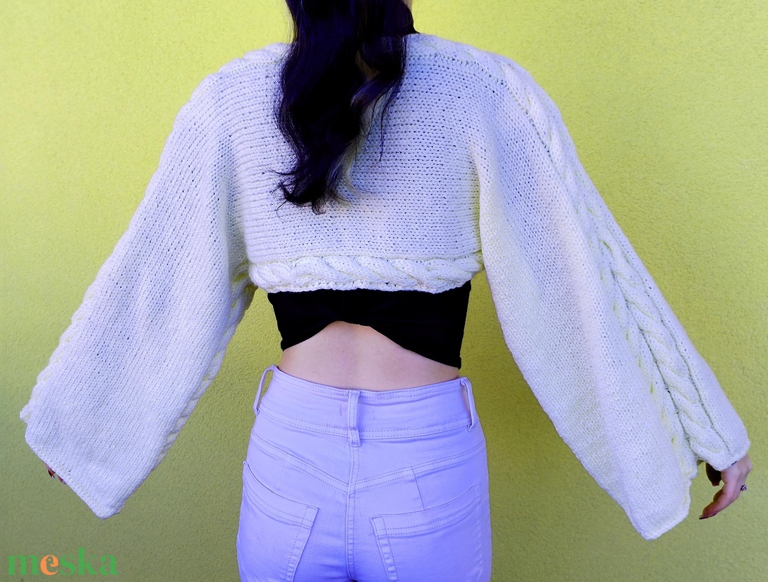 Kézzel kötött egyedi mellény/pulóver - ruha & divat - női ruha - pulóver - Meska.hu