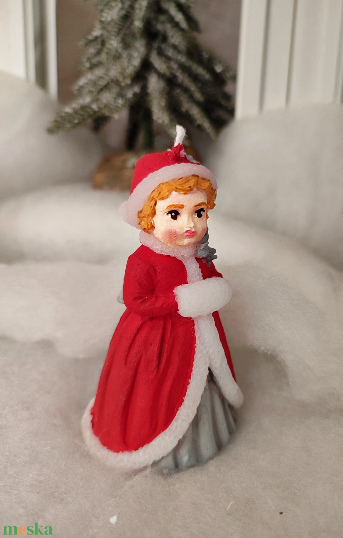 Kézműves karácsonyi gyertyák,  retro lány télikabátban - karácsony - karácsonyi lakásdekoráció - karácsonyi illatgyertya, mécses - Meska.hu  Kézműves karácsonyi gyertyák,  retro lány télikabátban - karácsony - karácsonyi lakásdekoráció - karácsonyi illatgyertya, mécses - Meska.hu