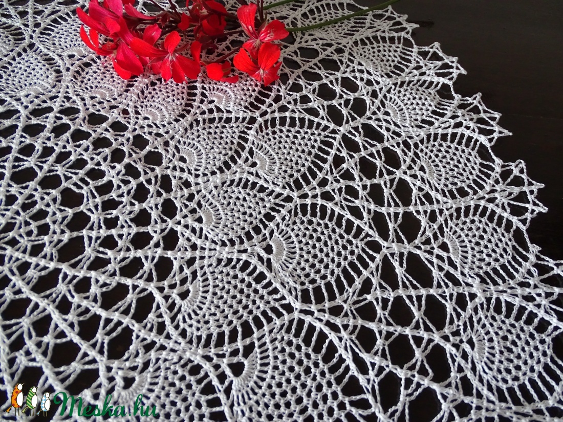 Ananász mintás horgolt csipketerítő 50 cm átmérőjű - otthon & életmód - dekoráció - Meska.hu Ananász mintás horgolt csipketerítő 50 cm átmérőjű - otthon & életmód - dekoráció - Meska.hu