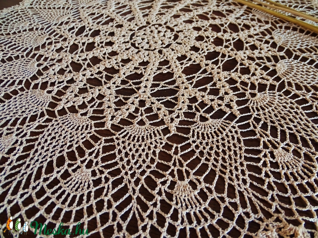 Horgolt csipketerítő 38 cm átmérőjű, bézs színben - otthon & életmód - dekoráció - Meska.hu Horgolt csipketerítő 38 cm átmérőjű, bézs színben - otthon & életmód - dekoráció - Meska.hu