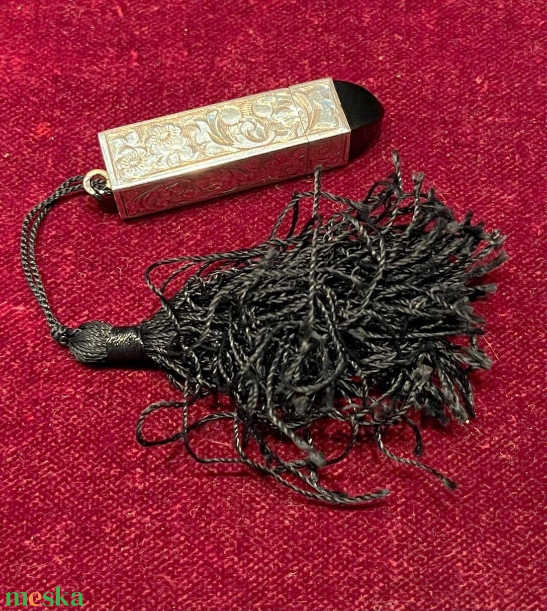 Art Deco finom ezüst rúzstartó bojttal  gravírozott virágdíszítéssel, 19201930-as évek - szépségápolás - arcápolás - smink kellék - Meska.hu