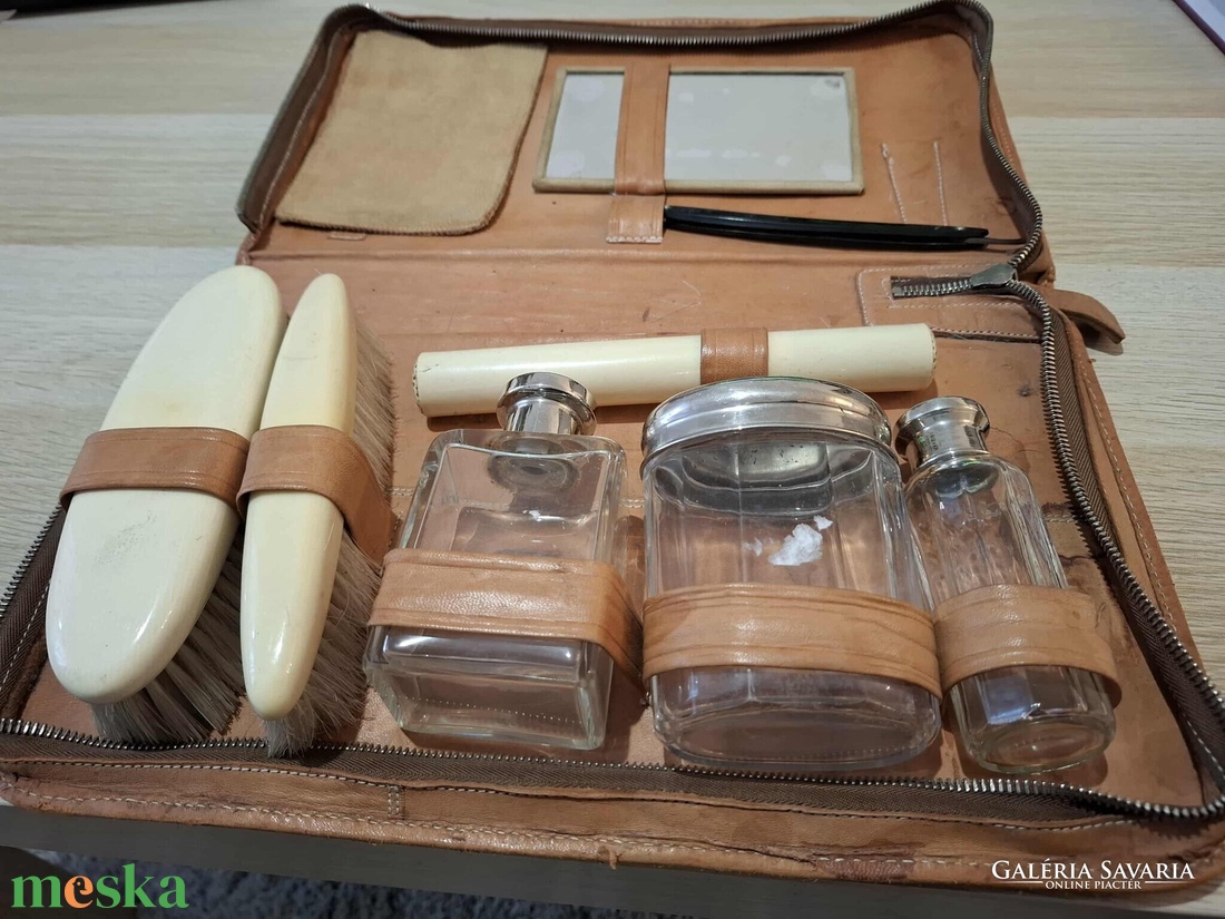 19301940-es évekbeli korabeli férfi utazó- és borotválkozó neszesszer készlet - szépségápolás - borotválkozási kellék - Meska.hu