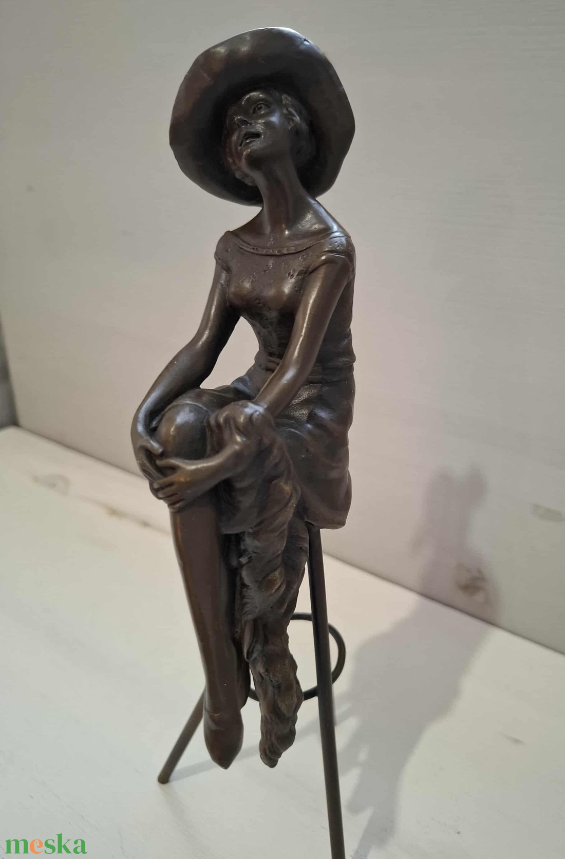 Art Deco bronzpatinás szobor D.H. Chiparus szignóval, Art Bronze Qualité France jelzéssel - művészet - szobor - fém - Meska.hu