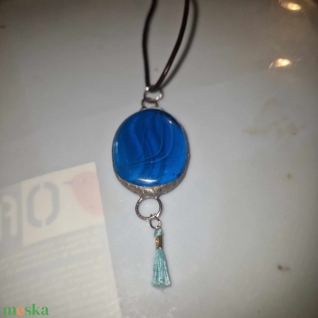 Kéküvegolvasztásos, foglalatos nyaklánc - ékszer - nyaklánc - bojtos nyaklánc - Meska.hu