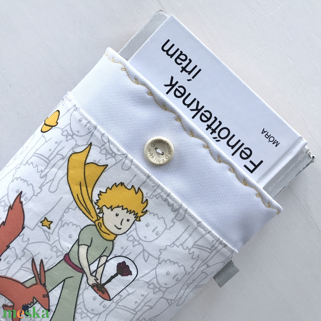 A kis herceg mintás vízálló,  zsebes könyvtok gombos zárral  -  Artiroka design  - könyv & zene - könyvtok - Meska.hu