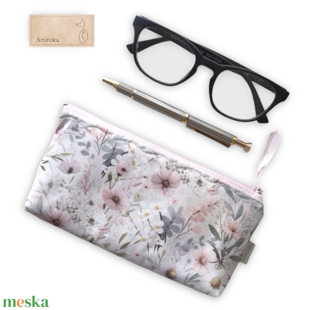 Virágoskert mintás tolltartó neszesszer Mama hímzéssel Anyák napjára - táska & tok - neszesszer - Meska.hu