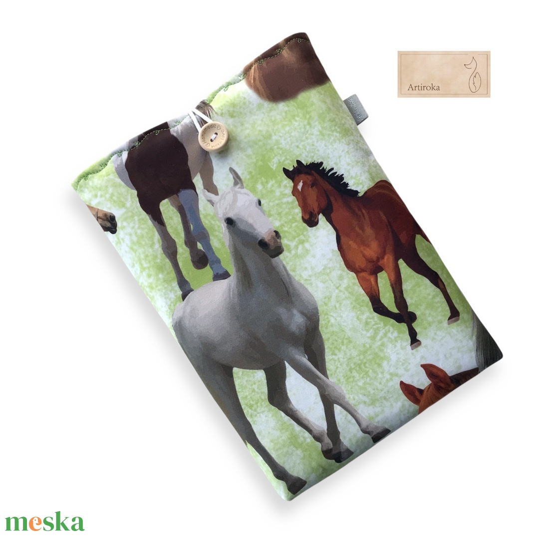 Lovak a réten mintás könyvtok, prémium textilből, akár gombos zárral  - könyv & zene - könyvtok - Meska.hu