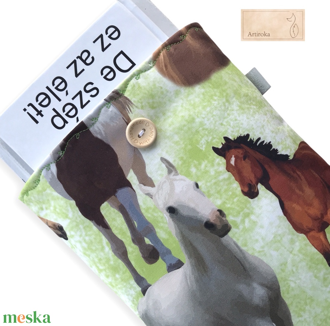 Lovak a réten mintás könyvtok, prémium textilből, akár gombos zárral  - könyv & zene - könyvtok - Meska.hu