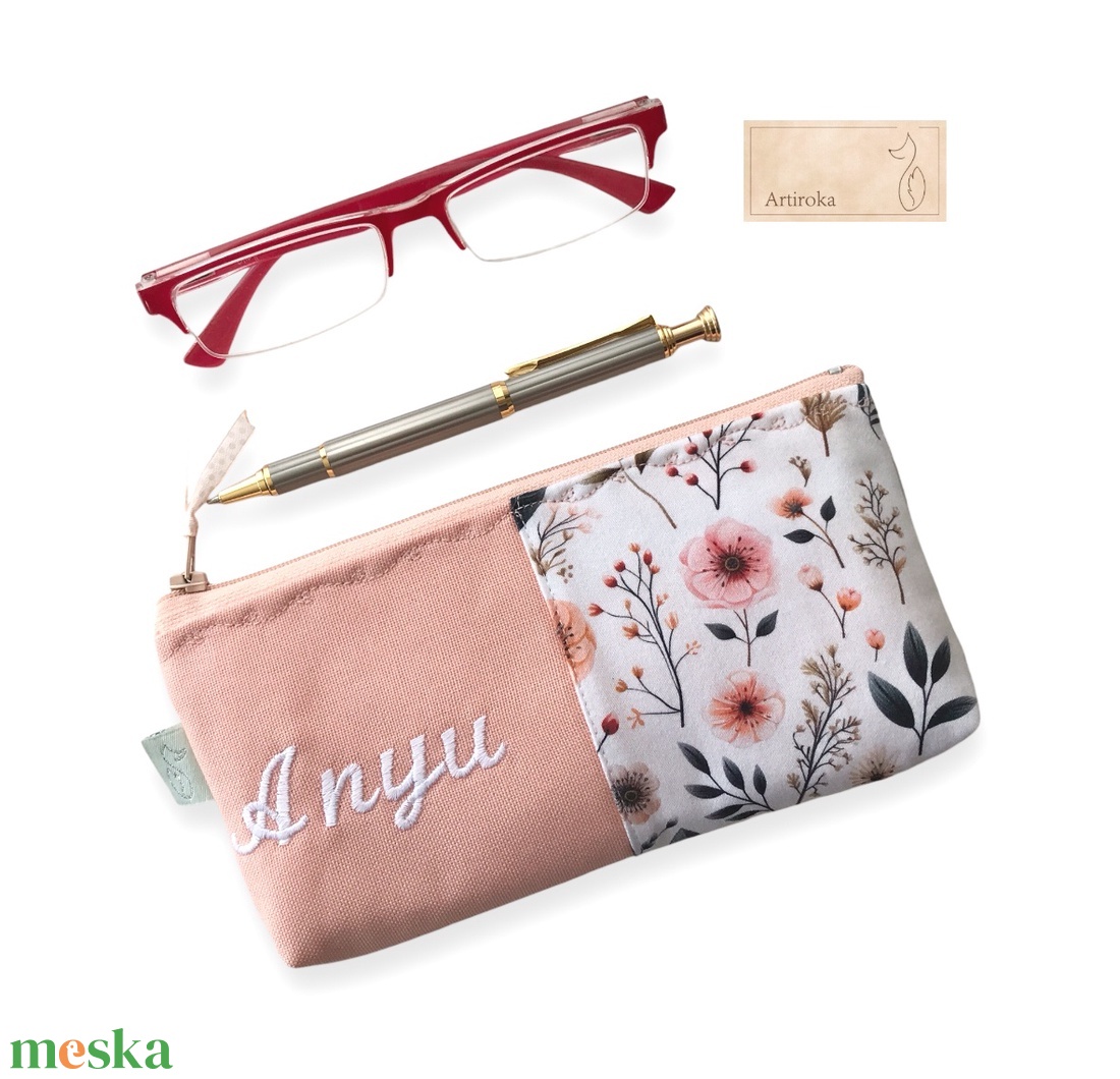Barack színű, virágok mintás tolltartó neszesszer akár  NÉVHÍMZÉSSEL - Artiroka design - táska & tok - neszesszer - Meska.hu