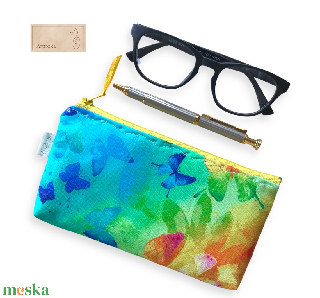 Pillangók szárnyán - Színes, színátmenetes, pillangó mintás prémium tolltartó neszesszer, szemüvegtok - táska & tok - pénztárca & más tok - kártyatartó & irattartó - Meska.hu