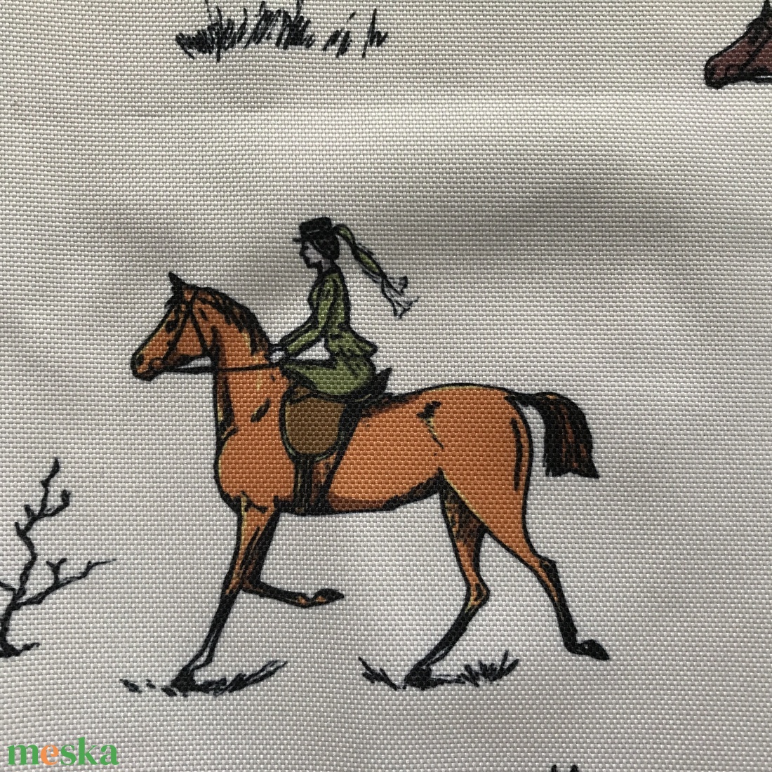 Bézs alapon lovasok mintás vízálló textil - Artiroka - kellékek & szerszámok - méteráru - szövet - Meska.hu