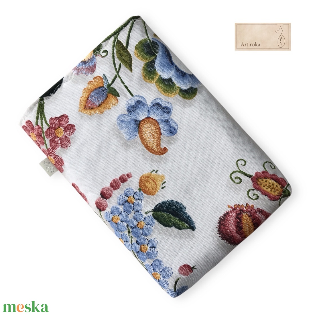 Bélelt könyvtok, hímzett virágok mintával gombos zárral -  Artiroka design - könyv & zene - könyvtok - Meska.hu