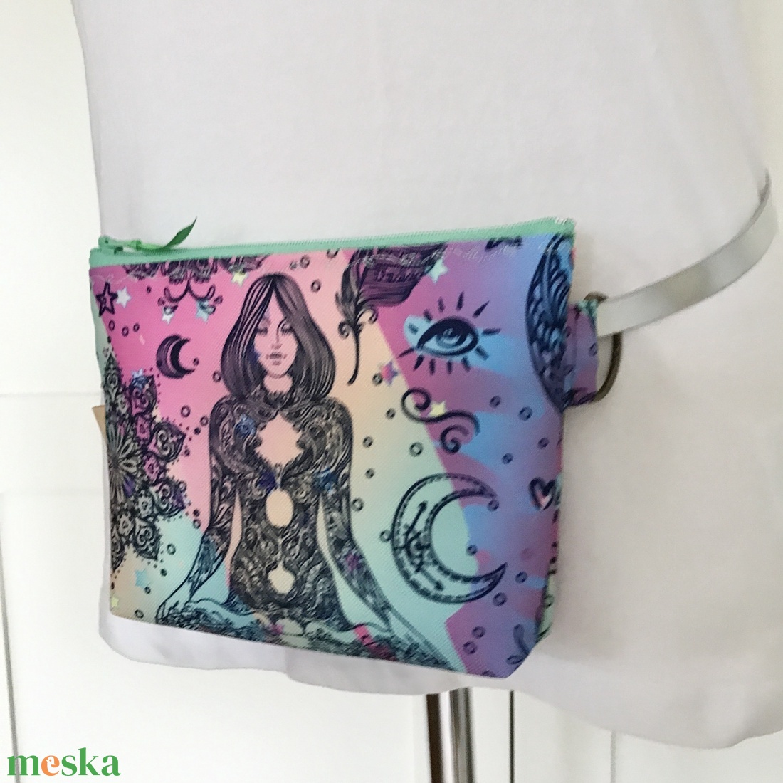Jóga mintás VÍZÁLLÓ neszesszer vagy övtáska - NAMASTE - Artiroka design - táska & tok - övtáska - Meska.hu Jóga mintás VÍZÁLLÓ neszesszer vagy övtáska - NAMASTE - Artiroka design - táska & tok - övtáska - Meska.hu