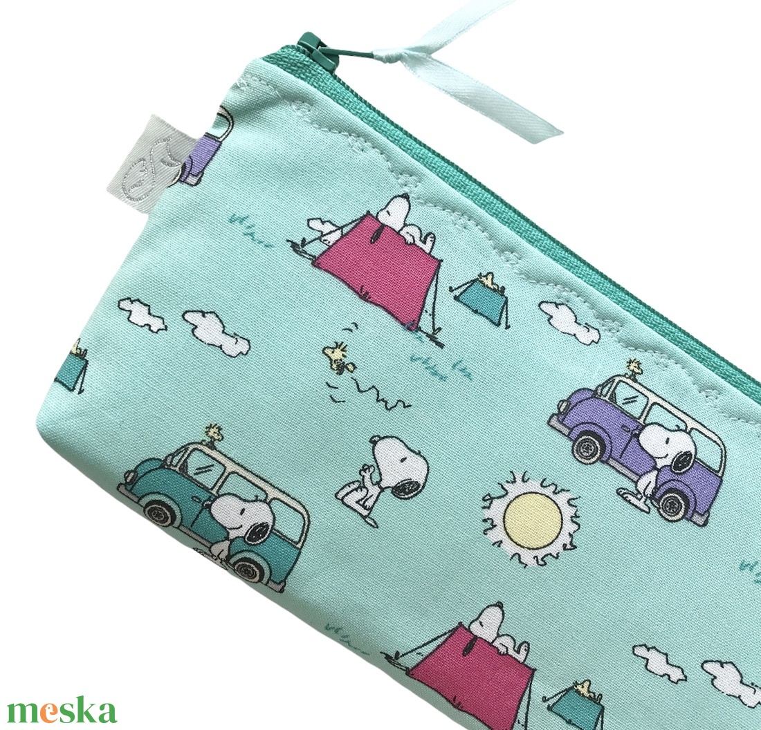 SNOOPY nyaral - mintás prémium neszesszer, tolltartó, szemüvegtok - Artiroka design - otthon & életmód - papír, írószer - tolltartó & ceruzatekercs - Meska.hu SNOOPY nyaral - mintás prémium neszesszer, tolltartó, szemüvegtok - Artiroka design - otthon & életmód - papír, írószer - tolltartó & ceruzatekercs - Meska.hu