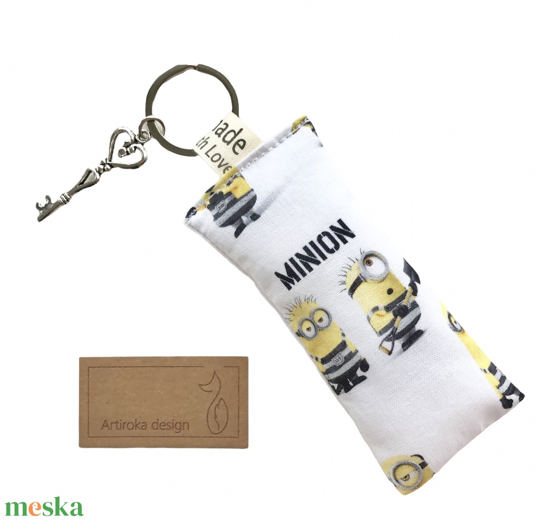 Minyon mintás kulcstartó Vintage kulcs medállal - Minion - egyedi darab - táska & tok - kulcstartó & táskadísz - kulcstartó - Meska.hu Minyon mintás kulcstartó Vintage kulcs medállal - Minion - egyedi darab - táska & tok - kulcstartó & táskadísz - kulcstartó - Meska.hu