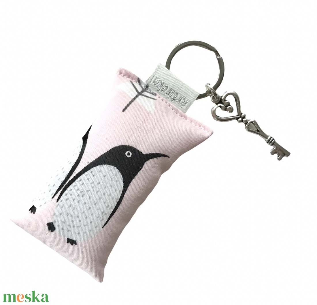 Pingvin mintás kulcstartó - Artiroka design - táska & tok - kulcstartó & táskadísz - kulcstartó - Meska.hu Pingvin mintás kulcstartó - Artiroka design - táska & tok - kulcstartó & táskadísz - kulcstartó - Meska.hu