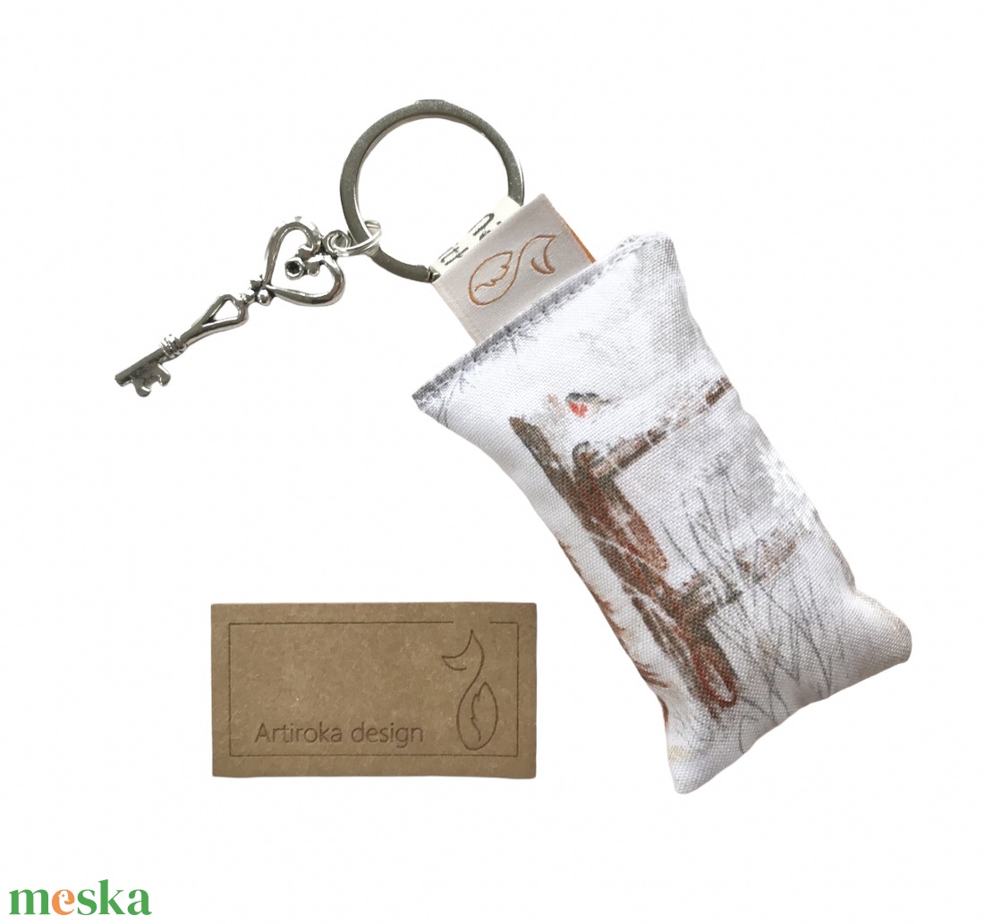 Kiscsikó és vörösbegy mintás kulcstartó, kis vintage kulccsal   - Artiroka design - táska & tok - kulcstartó & táskadísz - kulcstartó - Meska.hu