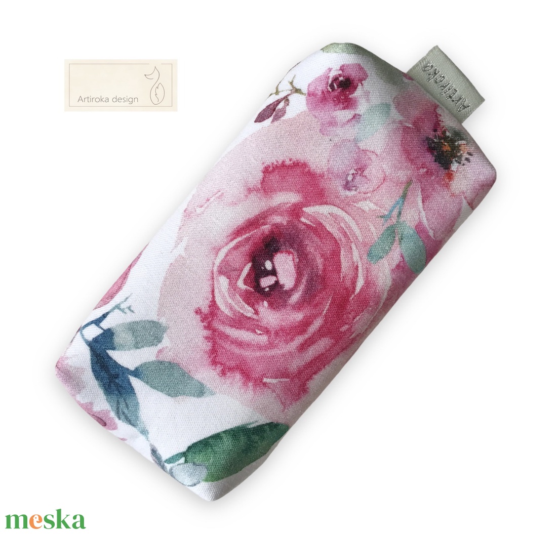 Fehér alapon virág mintás prémium pamut,  papírzsebkendő tartó - ANYÁK NAPJA - Artiroka design - táska & tok - pénztárca & más tok - zsebkendőtartó tok - Meska.hu