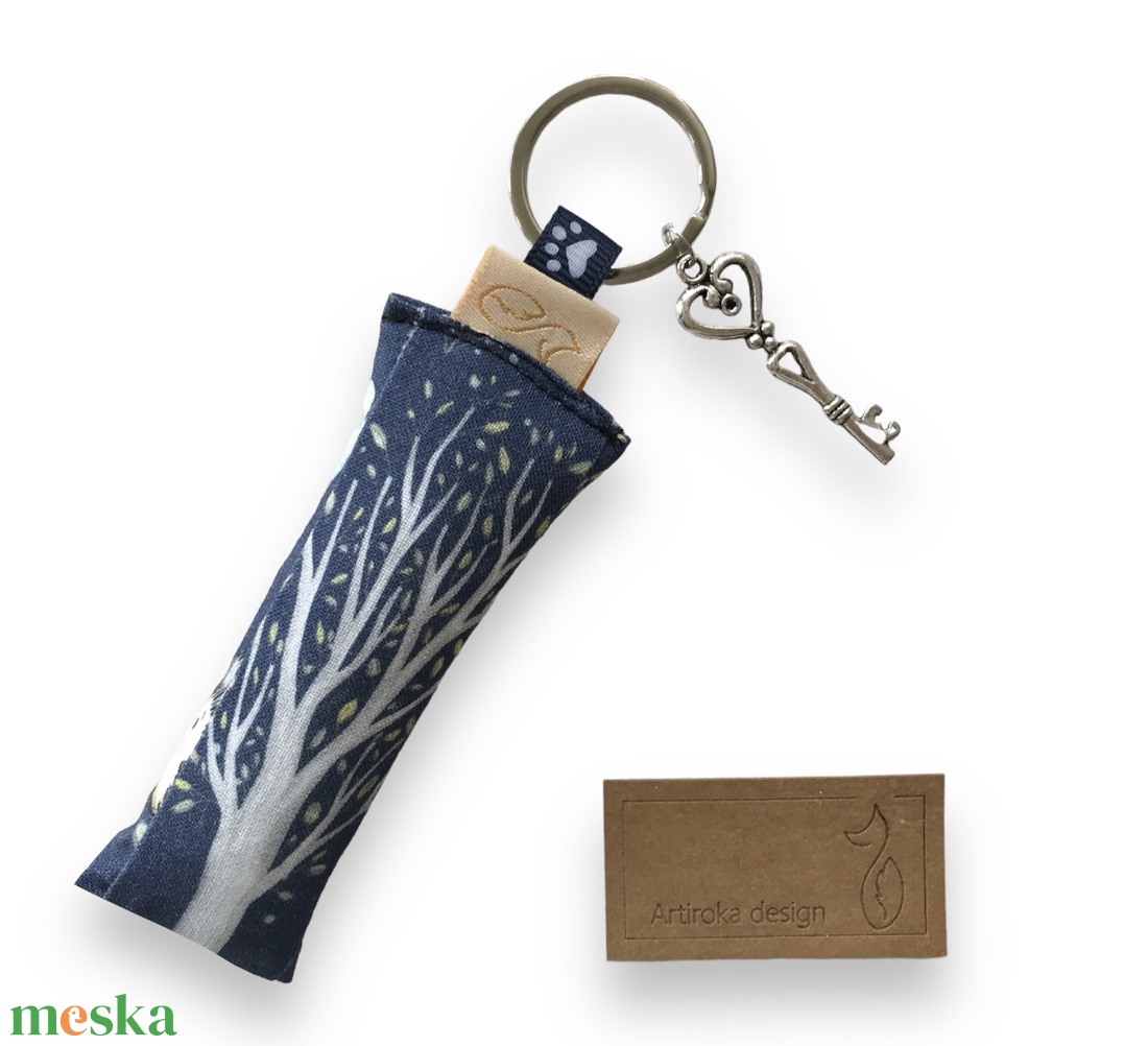 Nyuszi az erdőben mintás kulcstartó, kis vintage kulcs medállal - Artiroka design - táska & tok - kulcstartó & táskadísz - kulcstartó - Meska.hu Nyuszi az erdőben mintás kulcstartó, kis vintage kulcs medállal - Artiroka design - táska & tok - kulcstartó & táskadísz - kulcstartó - Meska.hu