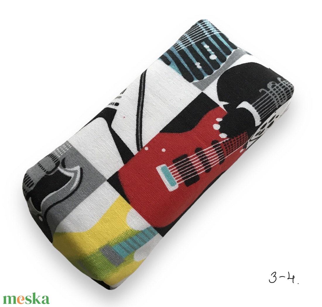 AKCIÓ - Gitár mintás bélelt papírzsebkendő tartó - Artiroka design - táska & tok - pénztárca & más tok - zsebkendőtartó tok - Meska.hu AKCIÓ - Gitár mintás bélelt papírzsebkendő tartó - Artiroka design - táska & tok - pénztárca & más tok - zsebkendőtartó tok - Meska.hu