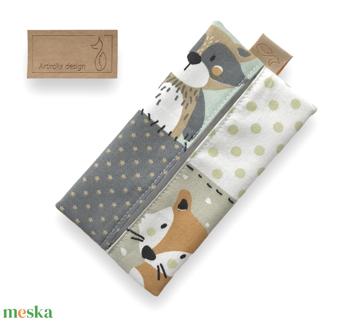 Róka és Mosómedve mintás pamut textilből készült papírzsebkendő tartó - Artiroka design - táska & tok - pénztárca & más tok - zsebkendőtartó tok - Meska.hu Róka és Mosómedve mintás pamut textilből készült papírzsebkendő tartó - Artiroka design - táska & tok - pénztárca & más tok - zsebkendőtartó tok - Meska.hu