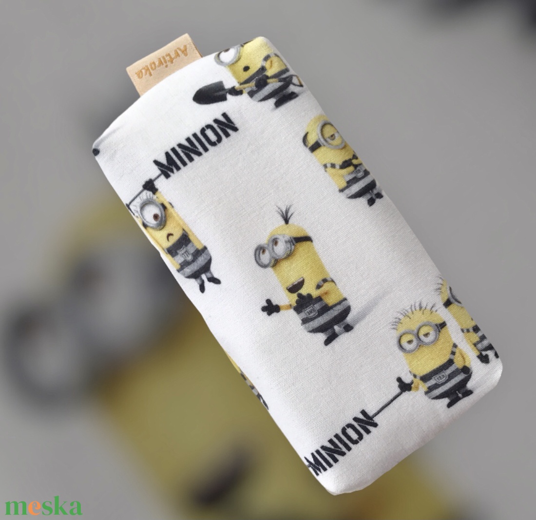 Minyon mintás prémium pamut, bélelt papírzsebkendő tartó - MINYONOK - táska & tok - pénztárca & más tok - zsebkendőtartó tok - Meska.hu Minyon mintás prémium pamut, bélelt papírzsebkendő tartó - MINYONOK - táska & tok - pénztárca & más tok - zsebkendőtartó tok - Meska.hu