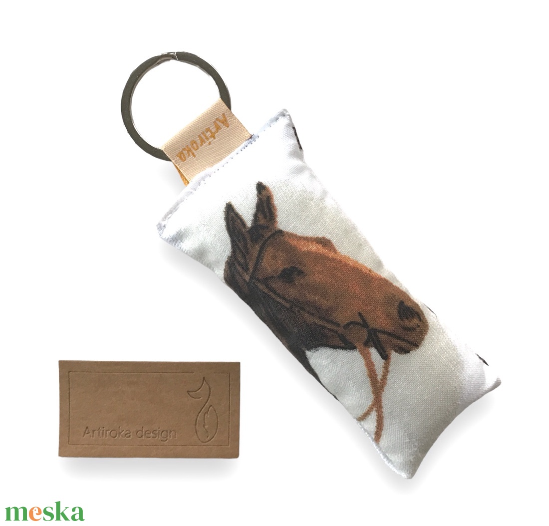 Ló mintás egyedi kulcstartó - Artiroka design - táska & tok - kulcstartó & táskadísz - kulcstartó - Meska.hu Ló mintás egyedi kulcstartó - Artiroka design - táska & tok - kulcstartó & táskadísz - kulcstartó - Meska.hu