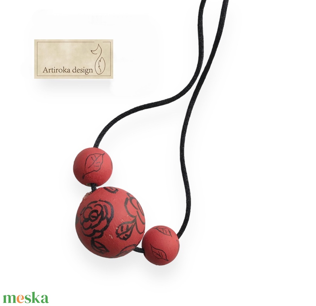 Egyedi festett, rózsa és levél mintás piros nyaklánc - Artiroka design - karácsony - mikulás - mikulás ajándékok - Meska.hu Egyedi festett, rózsa és levél mintás piros nyaklánc - Artiroka design - karácsony - mikulás - mikulás ajándékok - Meska.hu
