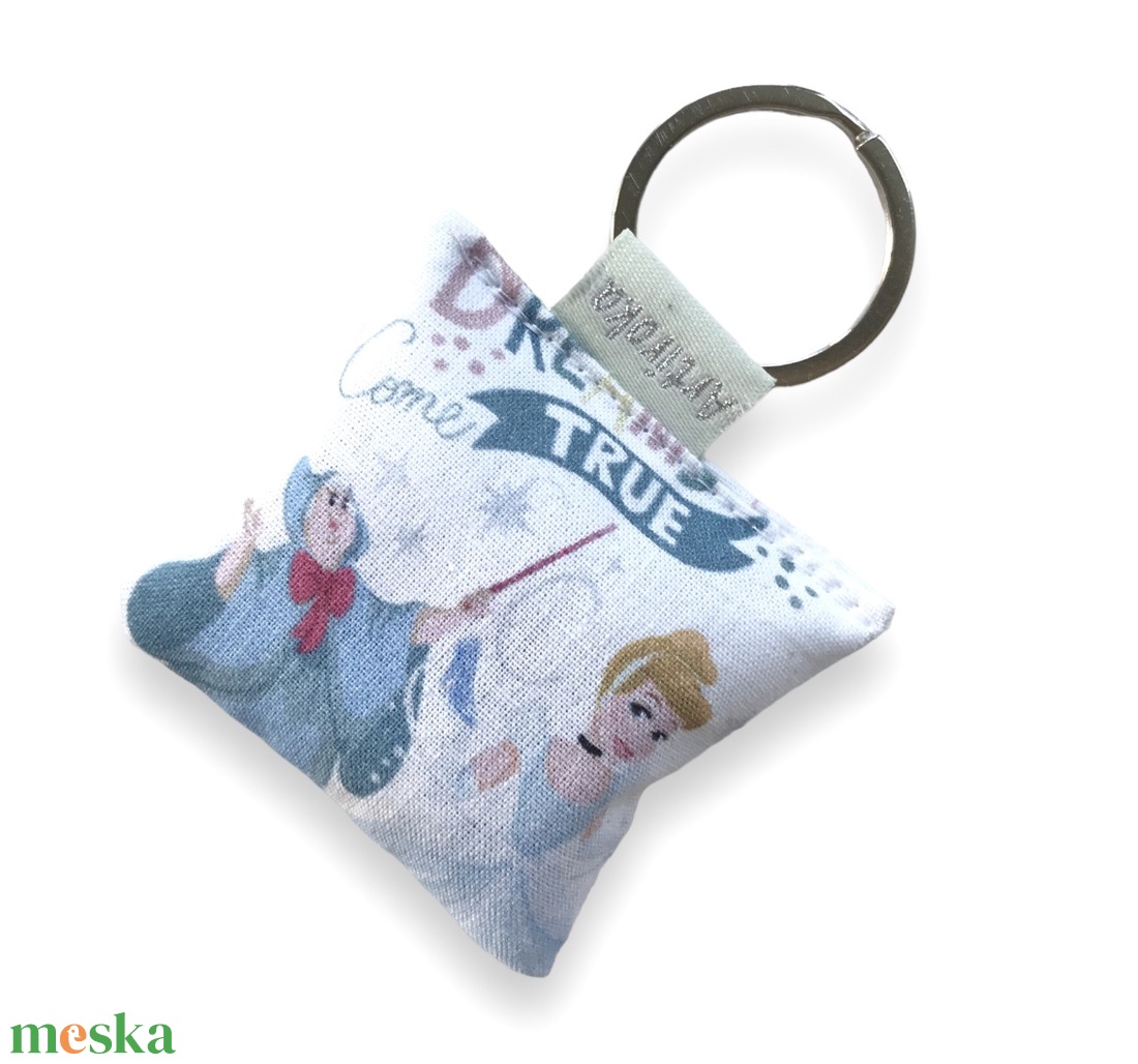 AKCIÓ - Abarka dabra - Hamupipőke mintás egyedi kulcstartó - Artiroka design - táska & tok - kulcstartó & táskadísz - kulcstartó - Meska.hu AKCIÓ - Abarka dabra - Hamupipőke mintás egyedi kulcstartó - Artiroka design - táska & tok - kulcstartó & táskadísz - kulcstartó - Meska.hu
