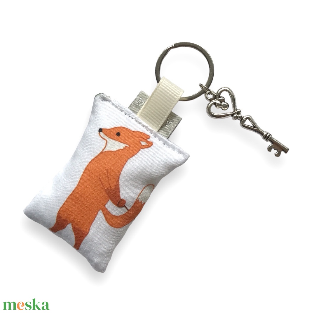 Róka mama a kisrókákkal mintás kulcstartó - Anyák napja - Artiroka design - táska & tok - kulcstartó & táskadísz - kulcstartó - Meska.hu Róka mama a kisrókákkal mintás kulcstartó - Anyák napja - Artiroka design - táska & tok - kulcstartó & táskadísz - kulcstartó - Meska.hu