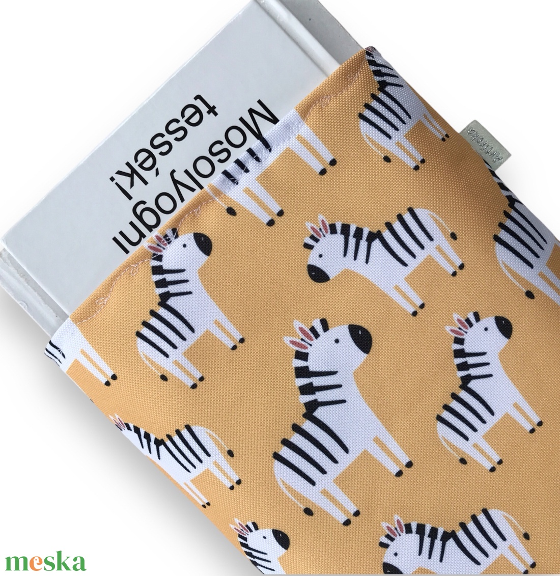 Zebra család mintás  KÖNYVTOK - születésnap - Artiroka design akciós termékkép 1