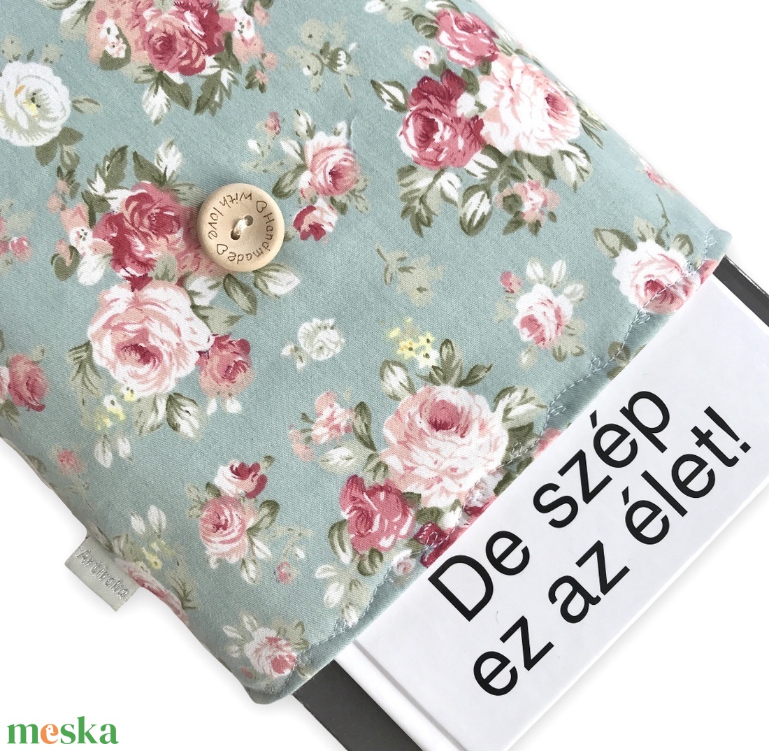Türkiz alapon rózsa mintás prémium pamut KÖNYVTOK akár gombos zárral - Artiroka design - könyv & zene - könyvtok - Meska.hu Türkiz alapon rózsa mintás prémium pamut KÖNYVTOK akár gombos zárral - Artiroka design - könyv & zene - könyvtok - Meska.hu