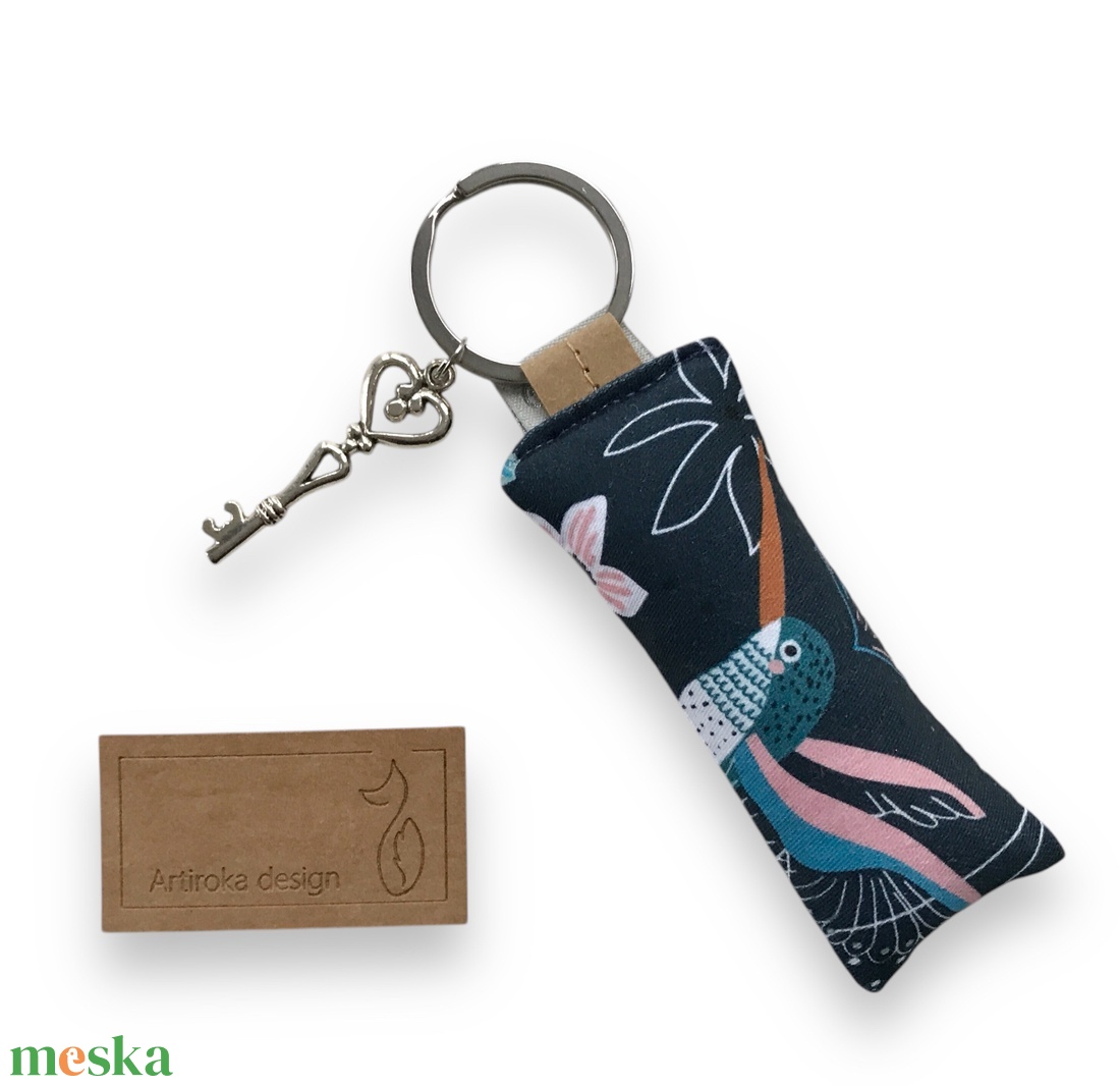 Kolibri madár mintás egyedi kulcstartó kis vintage kulcs medállal - Artiroka design - táska & tok - kulcstartó & táskadísz - kulcstartó - Meska.hu Kolibri madár mintás egyedi kulcstartó kis vintage kulcs medállal - Artiroka design - táska & tok - kulcstartó & táskadísz - kulcstartó - Meska.hu