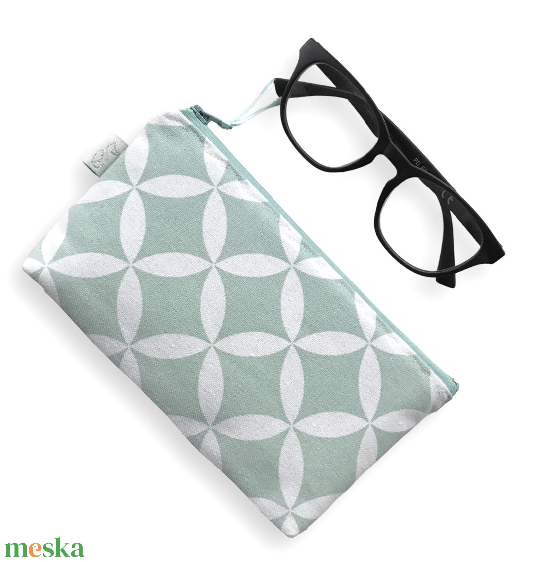AKCIÓ Pasztellkék, geometria mintás tolltartó, neszesszer vagy szemüvegtok - Artiroka design - táska & tok - neszesszer - Meska.hu AKCIÓ Pasztellkék, geometria mintás tolltartó, neszesszer vagy szemüvegtok - Artiroka design - táska & tok - neszesszer - Meska.hu