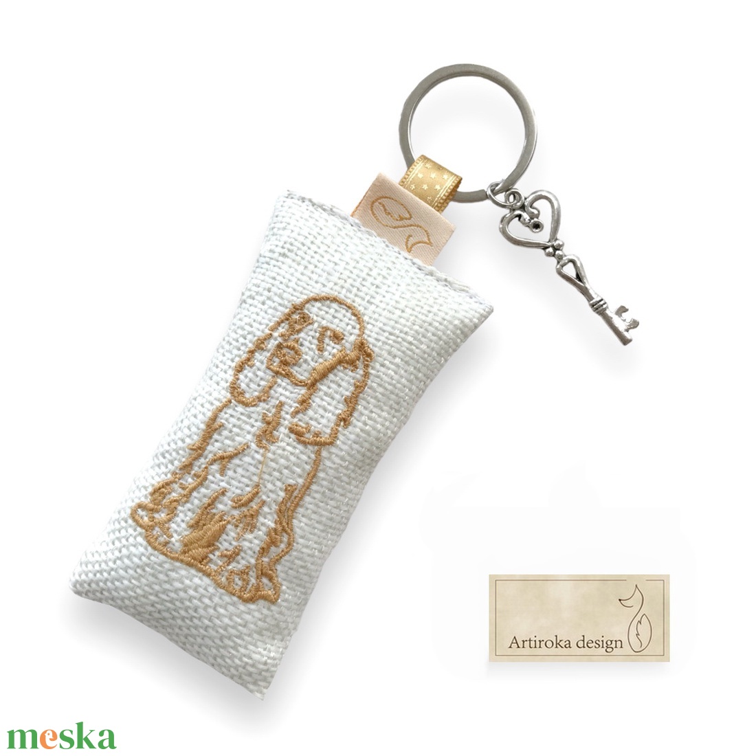 Spániel kutya mintás, egyedi hímzett kulcstartó, Vintage kulcs medállal - Artiroka design - táska & tok - kulcstartó & táskadísz - kulcstartó - Meska.hu Spániel kutya mintás, egyedi hímzett kulcstartó, Vintage kulcs medállal - Artiroka design - táska & tok - kulcstartó & táskadísz - kulcstartó - Meska.hu