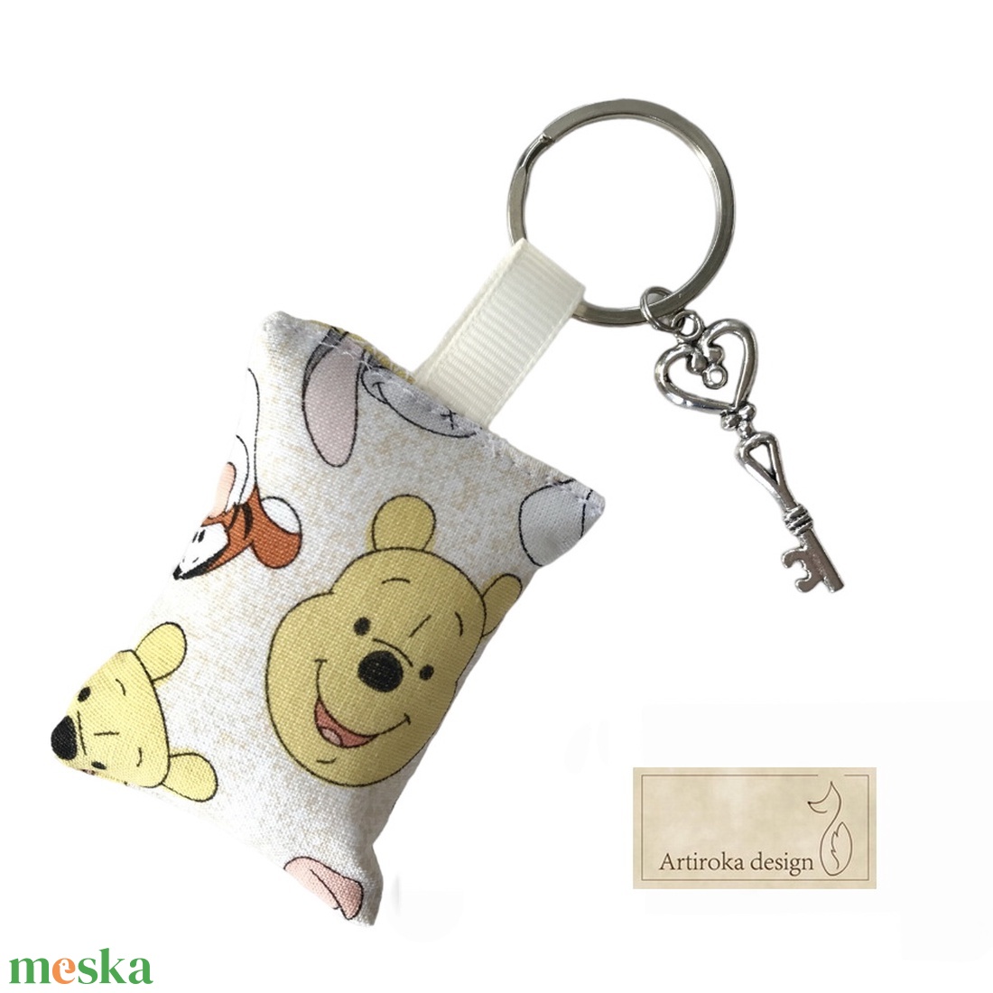 Micimackó és Malacka mintás kulcstartó - Artiroka design - táska & tok - kulcstartó & táskadísz - kulcstartó - Meska.hu Micimackó és Malacka mintás kulcstartó - Artiroka design - táska & tok - kulcstartó & táskadísz - kulcstartó - Meska.hu
