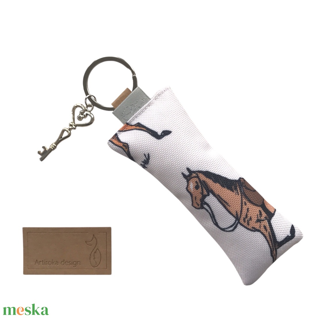 Lovagló lány mintás kulcstartó  -  Artiroka design - táska & tok - kulcstartó & táskadísz - kulcstartó - Meska.hu