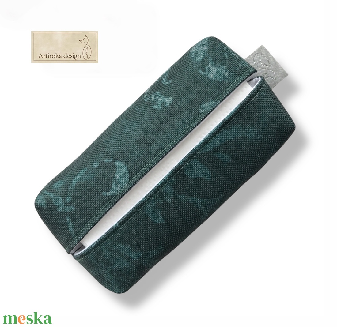 Sötétzöld mintás vízálló papírzsebkendő tartó - Artiroka design - táska & tok - pénztárca & más tok - zsebkendőtartó tok - Meska.hu Sötétzöld mintás vízálló papírzsebkendő tartó - Artiroka design - táska & tok - pénztárca & más tok - zsebkendőtartó tok - Meska.hu